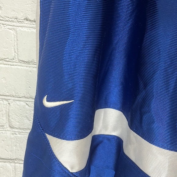 Vintage Nike Duke Blue Devils Basketball Shorts Distressed and stretches - Picture 3 of 4